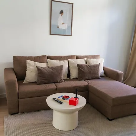 Stylish 1br Apt, With Living In With Wifi & Tv Gante