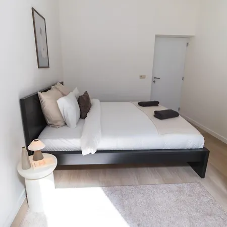 Stylish 1br Apt, With Living In With Wifi & Tv Apartamento Gante
