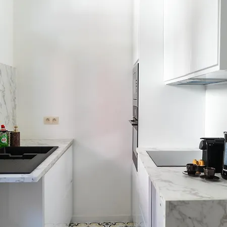 Stylish 1br Apt, With Living In With Wifi & Tv * Gante